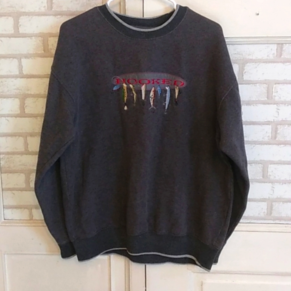 M & C Sport men's large HOOKED sweater (J1)